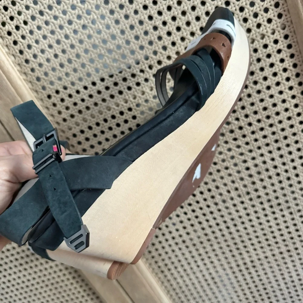 Bisbee Platform Sandal Size 11 / MATT BERNSON